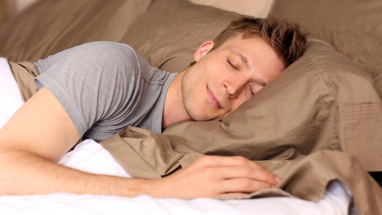 وشداری دان لە بارەی خەوتنی کەمتر لە پێنج کاژێر لە شەوان دا